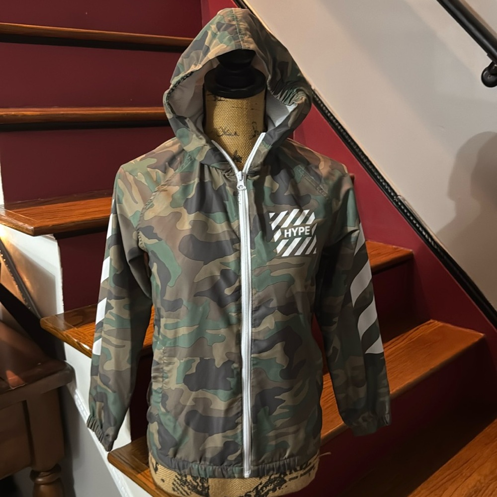 KidBox camo zip up jacket